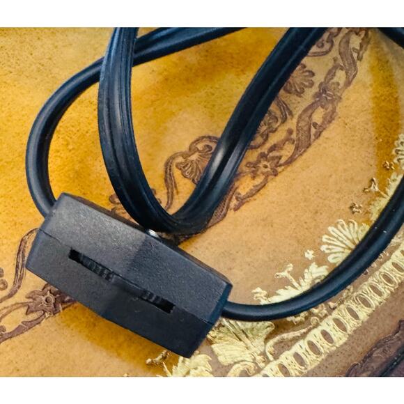 Metallic Silver Flexible 15" Adjustable Gooseneck 13 Watt Functional Desk Lamp - Picture 4 of 7